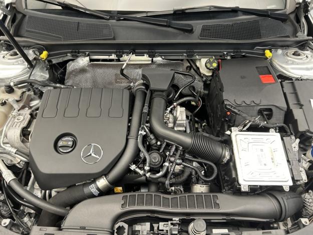 MERCEDES-BENZ Classe A 180 AMG Line  