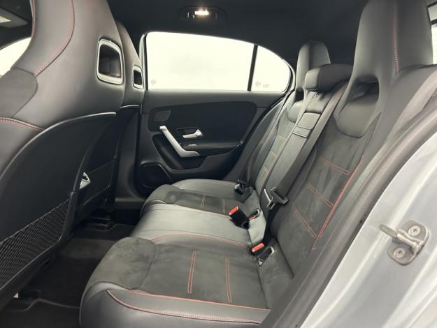 MERCEDES-BENZ Classe A 180 AMG Line  