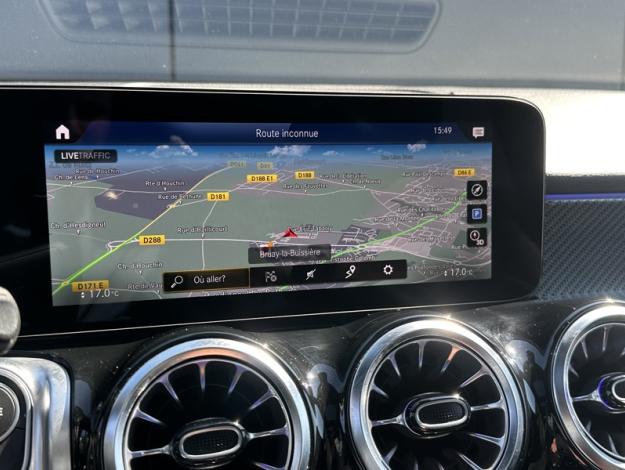 MERCEDES-BENZ GLB 200 d AMG Line  