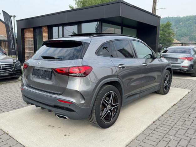 MERCEDES-BENZ GLA 200 AMG Line  