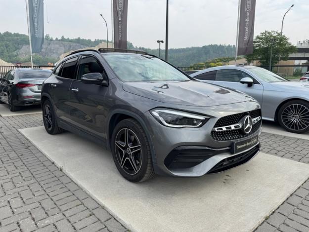 MERCEDES-BENZ GLA 200 AMG Line  