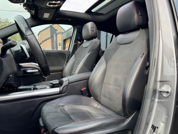 MERCEDES-BENZ GLA 200 AMG Line  