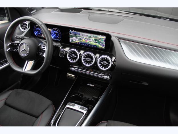 MERCEDES-BENZ EQA 250+ AMG Line  