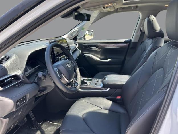 TOYOTA HIGHLANDER 2.5 HYBRID LOUNGE 248 E-CVT AWD-I TO  