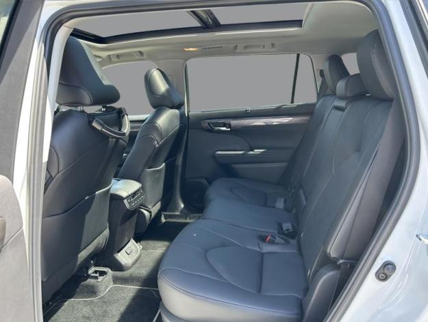 TOYOTA HIGHLANDER 2.5 HYBRID LOUNGE 248 E-CVT AWD-I TO  