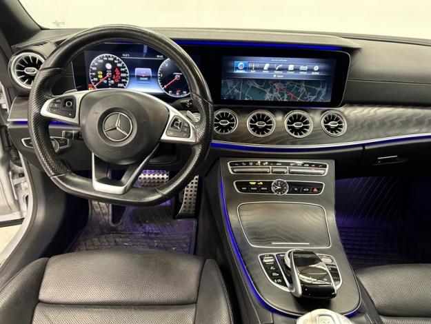 MERCEDES-BENZ Classe E 220d Cabriolet AMG line  