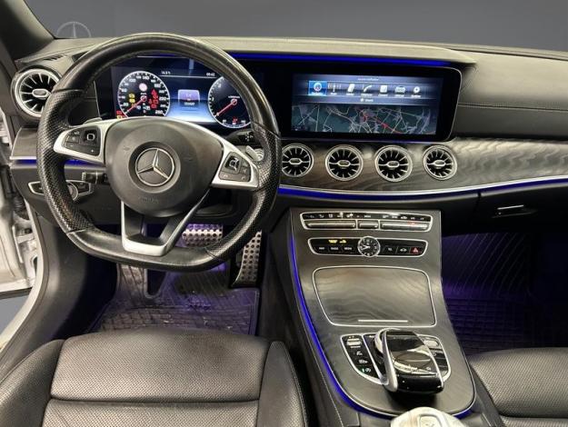 MERCEDES-BENZ Classe E 220d Cabriolet AMG line  