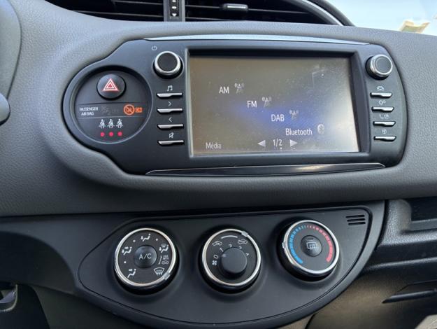 TOYOTA Yaris 70 VVT-i Ultimate  
