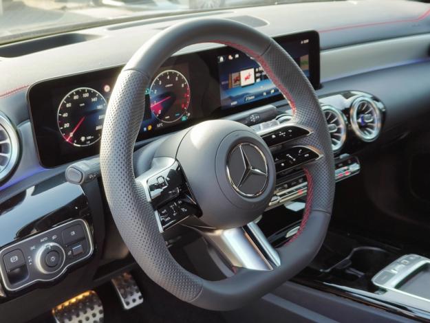 MERCEDES-BENZ CLA 180 Star Edition Shooting Brake - SAGA Huy (+32 85 23 69 00) 
