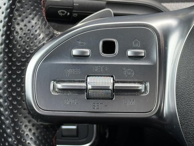 MERCEDES-BENZ Classe A 180 Berline AMG Line AMG Line 
