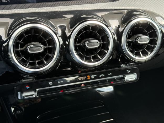 MERCEDES-BENZ Classe A 180 Berline AMG Line AMG Line 