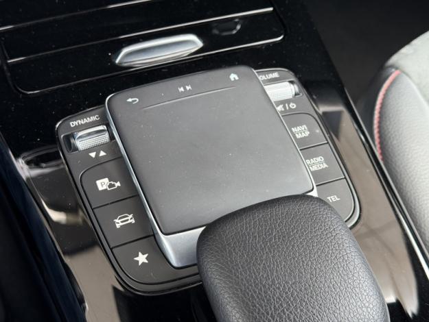 MERCEDES-BENZ Classe A 180 Berline AMG Line AMG Line 