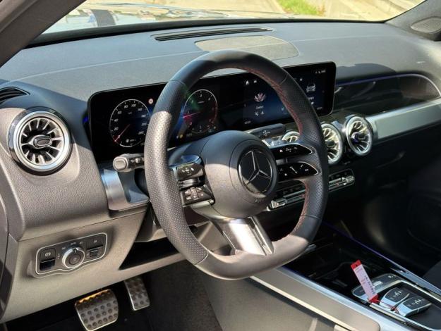 MERCEDES-BENZ GLB 180 d AMG Pack Night Sièges Electriques  