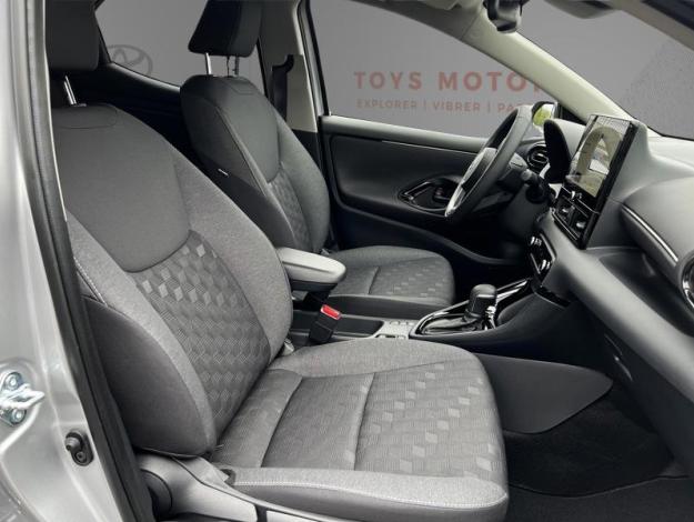TOYOTA Yaris Hybride Hybride 116h Design  YARIS HYBRIDE 116H DESIGN