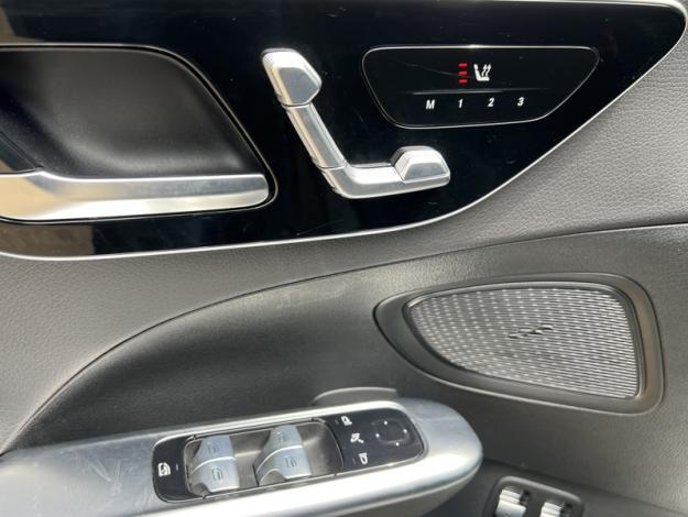 MERCEDES-BENZ Classe C Berline Classe C 300 e Hybrid EQ Berline AMG Line  