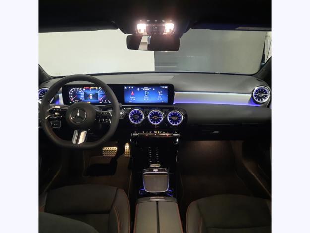 MERCEDES-BENZ Classe A 200 d Berline AMG Line  Classe A 200 d Berline AMG Line