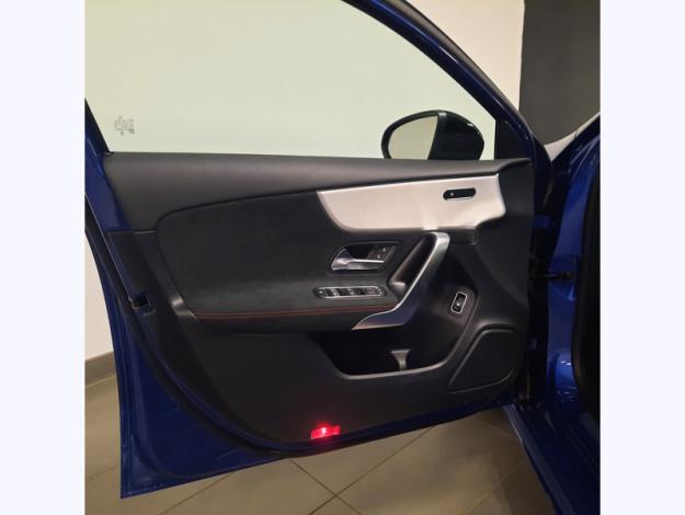 MERCEDES-BENZ Classe A 200 d Berline AMG Line  Classe A 200 d Berline AMG Line