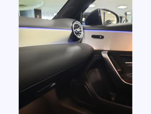 MERCEDES-BENZ Classe A 200 d Berline AMG Line  Classe A 200 d Berline AMG Line