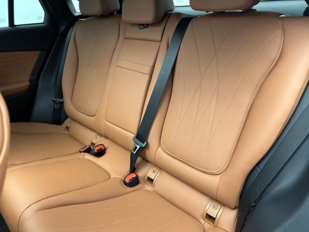 MERCEDES-BENZ GLC Coupé GLC 300 e Hybrid EQ 4MATIC Coupé AMG Line +  GLC 300 e Hybrid EQ 4MATIC Coupé AMG Line +