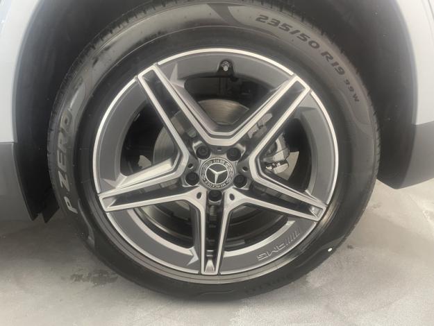 MERCEDES-BENZ GLA 200 d AMG Line  GLA 200 d AMG Line