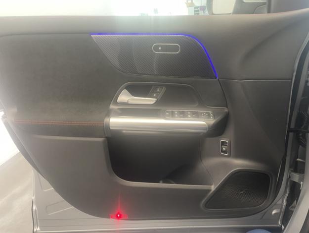 MERCEDES-BENZ GLA 200 d AMG Line  GLA 200 d AMG Line