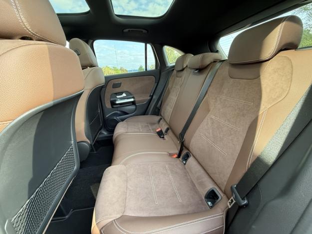 MERCEDES-BENZ GLA 200 d AMG Line AMG Line 