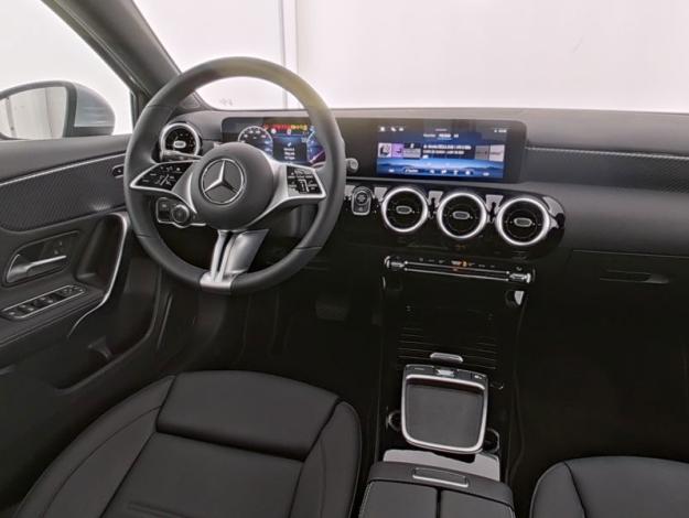 MERCEDES-BENZ A-Klasse A 180