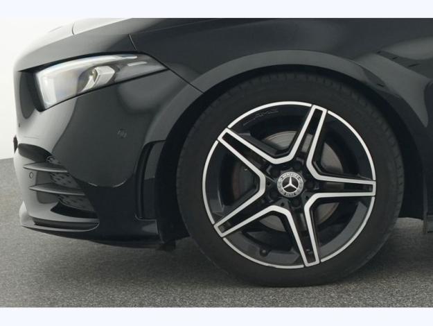 MERCEDES-BENZ A 180 d AMG Pack Night Toit Pano  