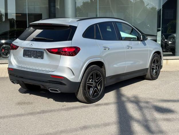 MERCEDES-BENZ GLA-Klasse GLA 200