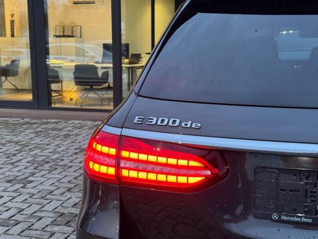 MERCEDES-BENZ E-Klasse E 300 de Break Business Solution