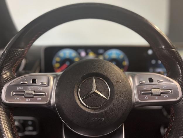 MERCEDES-BENZ GLB 200 d AMG Line  