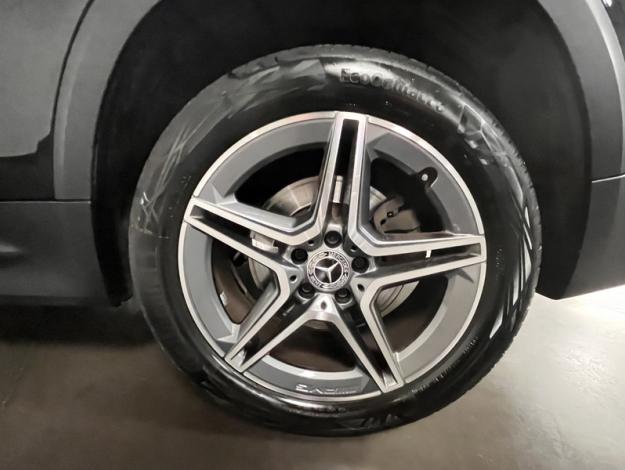 MERCEDES-BENZ GLB 200 d AMG Line  