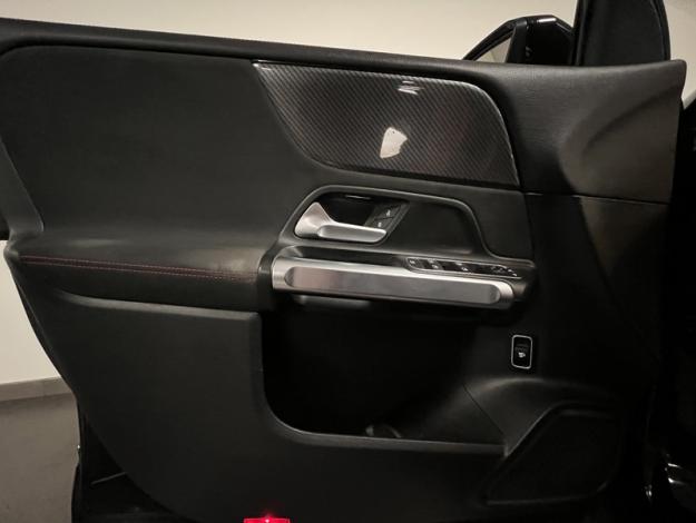 MERCEDES-BENZ GLB 200 d AMG Line  