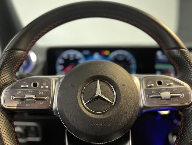 MERCEDES-BENZ GLA 250 e AMG Line  