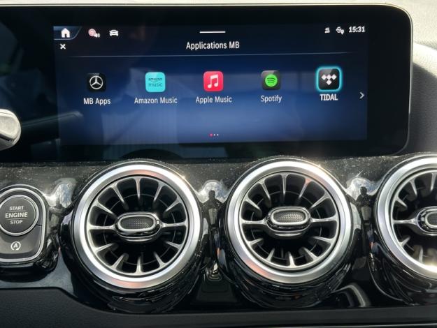 MERCEDES-BENZ GLA GLA 200 d AMG Line  GLA 200 d AMG Line