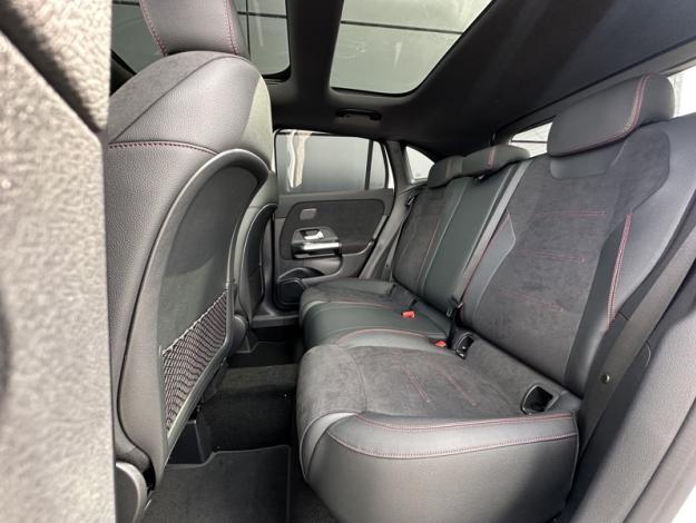 MERCEDES-BENZ GLA GLA 200 d AMG Line  GLA 200 d AMG Line