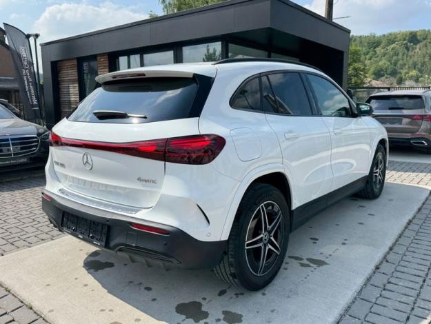 MERCEDES-BENZ EQA 300 4MATIC AMG Line  