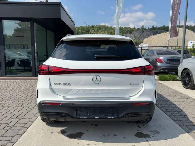 MERCEDES-BENZ EQA 300 4MATIC AMG Line  