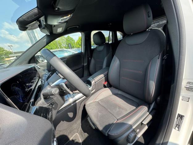 MERCEDES-BENZ EQA 300 4MATIC AMG Line  