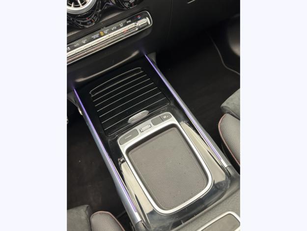 MERCEDES-BENZ GLB 200 d AMG Line  