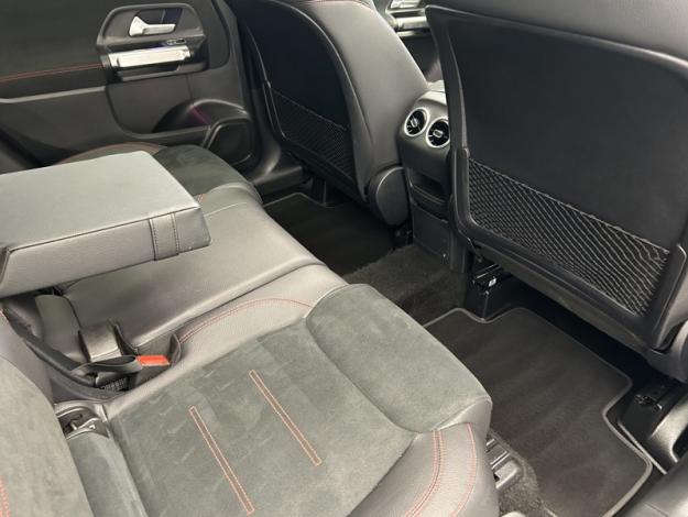 MERCEDES-BENZ GLB 200 d AMG Line  