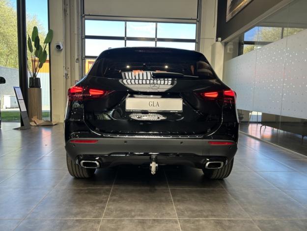 MERCEDES-BENZ GLA-Klasse GLA 180 d Luxury Line