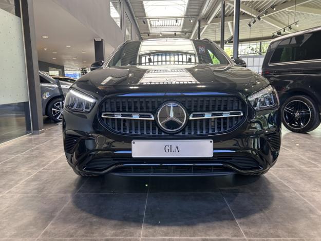 MERCEDES-BENZ GLA-Klasse GLA 180 d Luxury Line