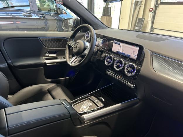 MERCEDES-BENZ GLA-Klasse GLA 180 d Luxury Line