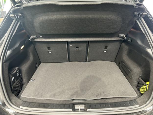 MERCEDES-BENZ GLA-Klasse GLA 180 d Luxury Line
