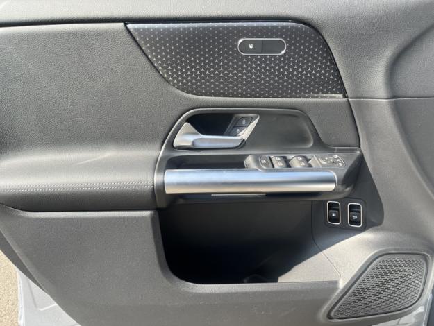 MERCEDES-BENZ GLA 250 e Hybrid EQ Business Line  GLA 250 e Hybrid EQ Business Line