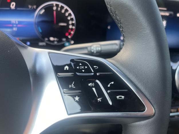 MERCEDES-BENZ GLA 250 e Hybrid EQ Business Line  GLA 250 e Hybrid EQ Business Line