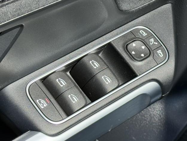 MERCEDES-BENZ EQB 250+ AMG Line  