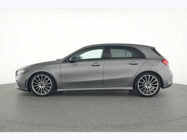 MERCEDES-BENZ A 180 d AMG Pack Night Toit Pano  