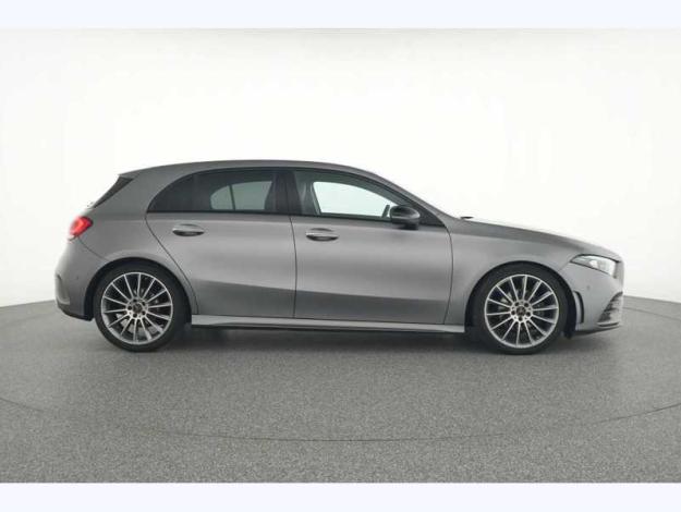 MERCEDES-BENZ A 180 d AMG Pack Night Toit Pano  